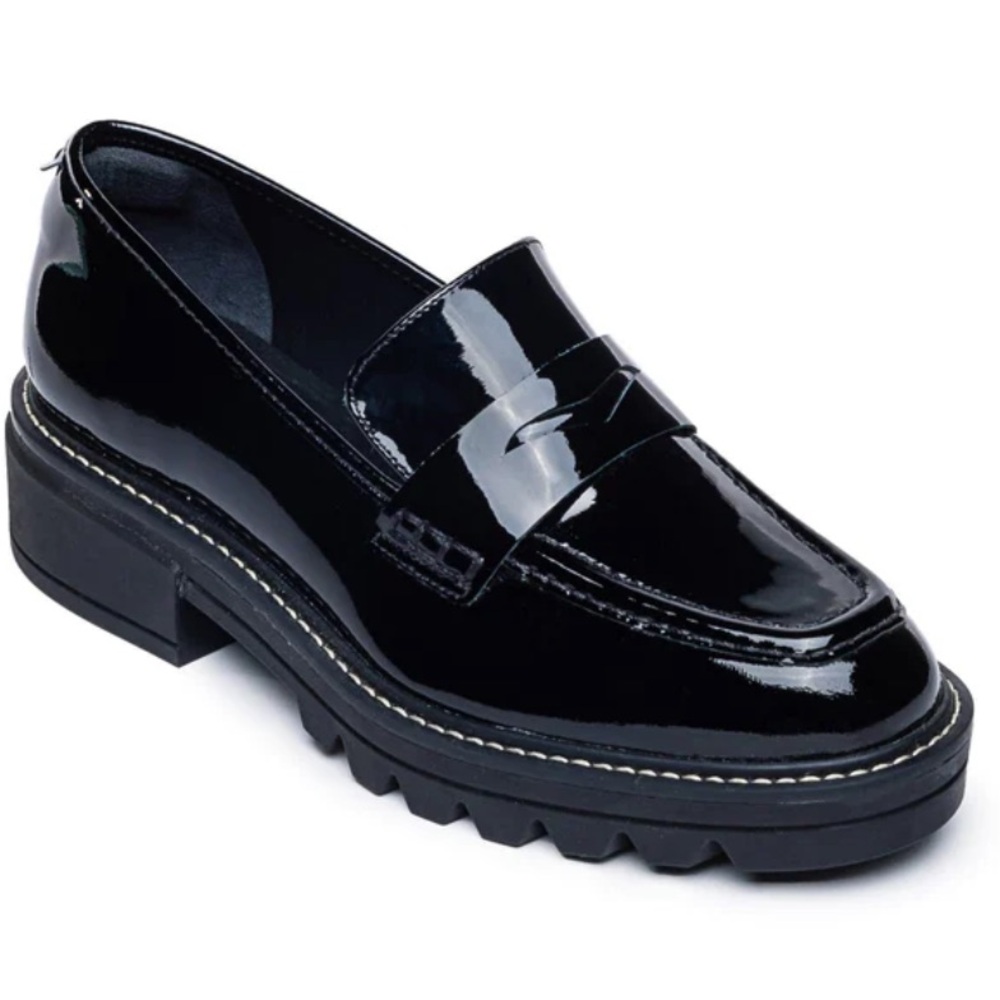 BERNARDO black patent loafer CHANDLER 7.5 NIB